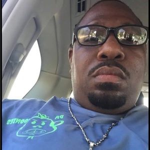 Meet your Posher, Damon